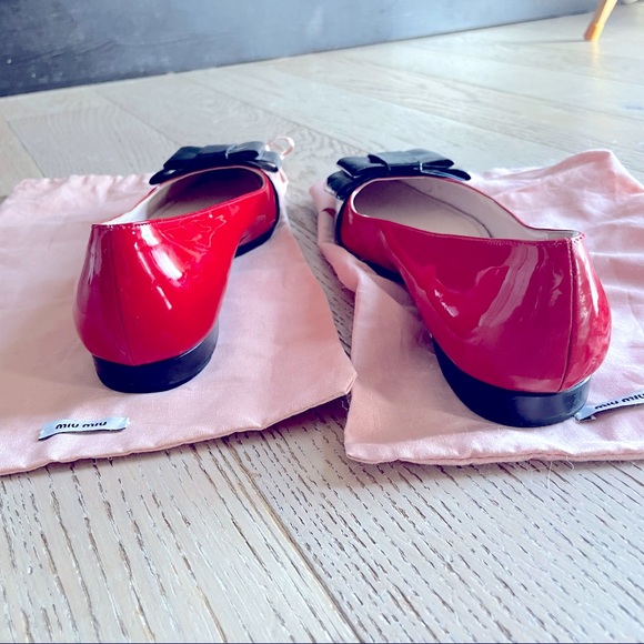 Like New Miu Miu pointed toe patent leather flats - Picture 7 of 8